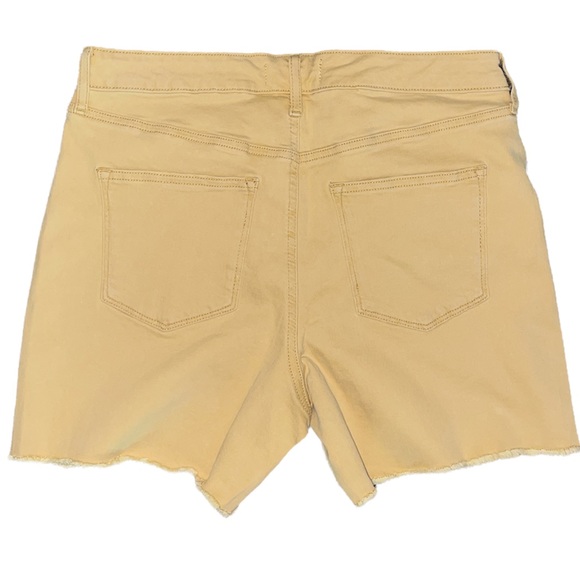 Sonoma NWT High Rise Button Fly Yellow Raw Hem Shorts perfect for summer Size:12 - Picture 8 of 10